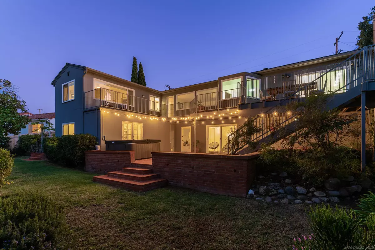 La Jolla, CA 92037,7850 Roseland Dr