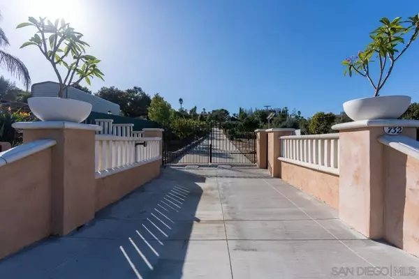 Fallbrook, CA 92028,732 Hamilton Lane