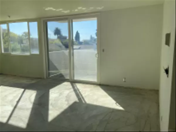 1907 Robinson Ave #309, San Diego, CA 92104