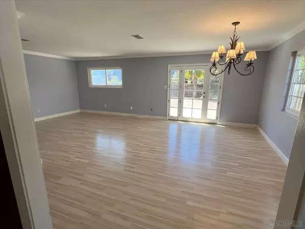 Carlsbad, CA 92008,3245 Valley Street