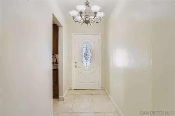 Carlsbad, CA 92008,3245 Valley Street