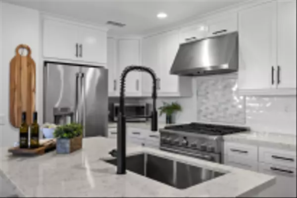 San Diego, CA 92106,2730 E Evans Rd #9