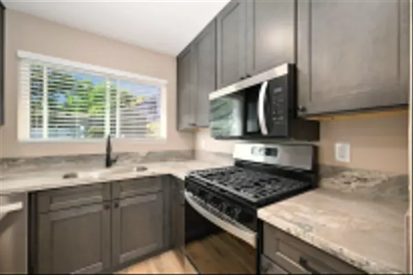Oceanside, CA 92056,4758 Westridge Dr