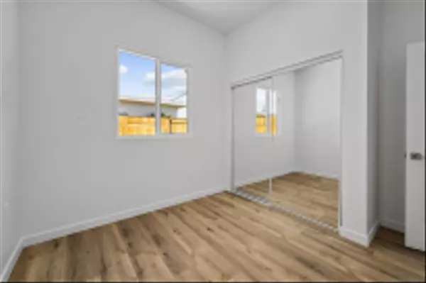 San Diego, CA 92115,6979-81 Amherst