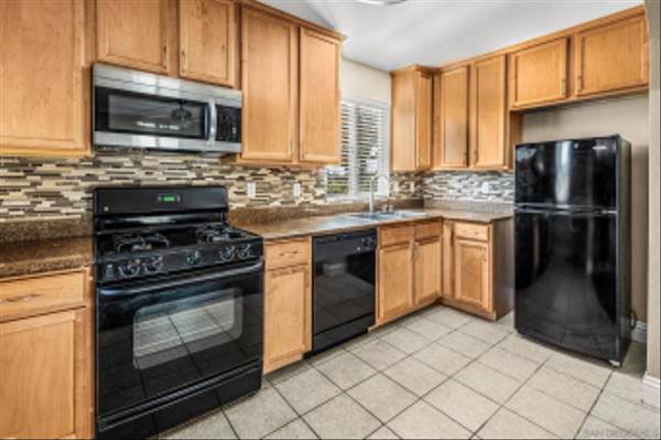 6101 Adelaide Ave #102, San Diego, CA 92115