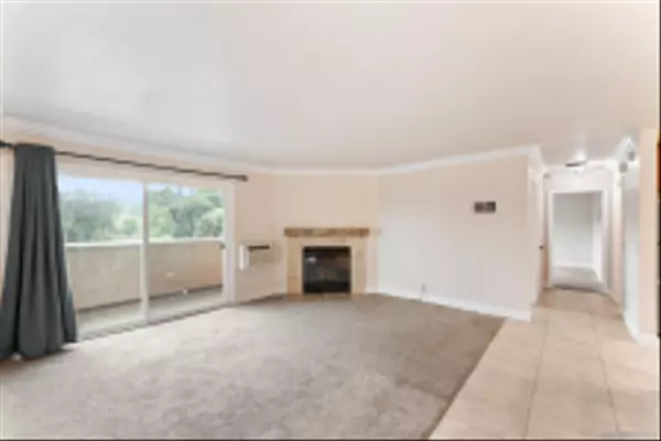 Escondido, CA 92026,1075 N Escondido Blvd #209