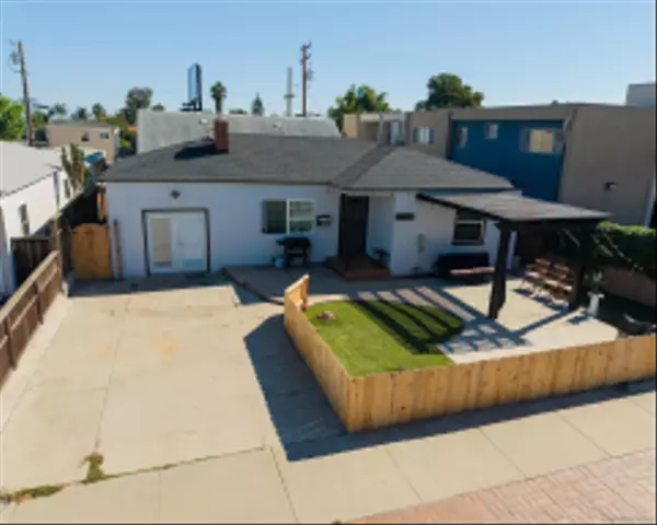 1951-1955 Hornblend, San Diego, CA 92109