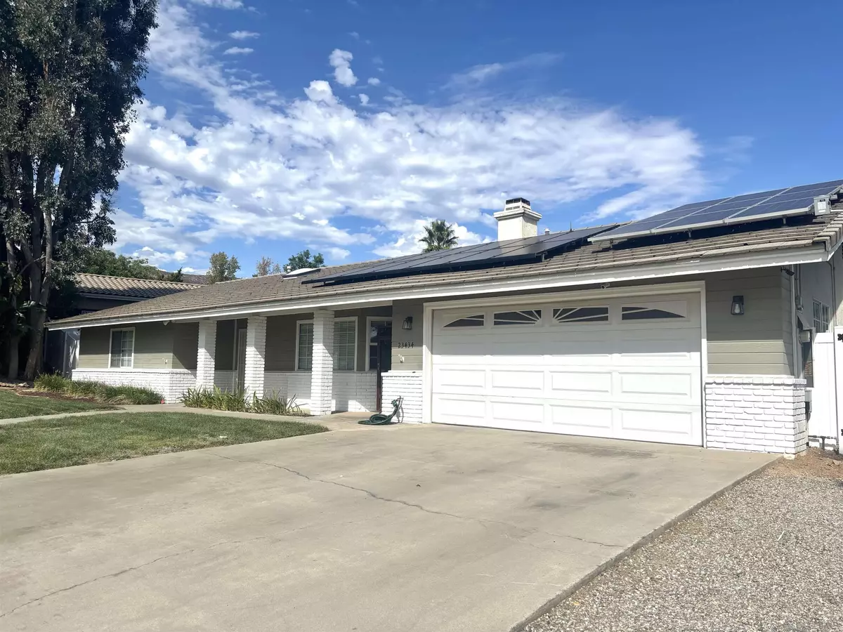 Ramona, CA 92065,23434 Everett Place