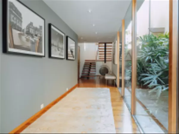 La Jolla, CA 92037,7934 Prospect Place