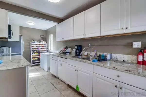 Campo, CA 91906,29845 Lake View Dr.