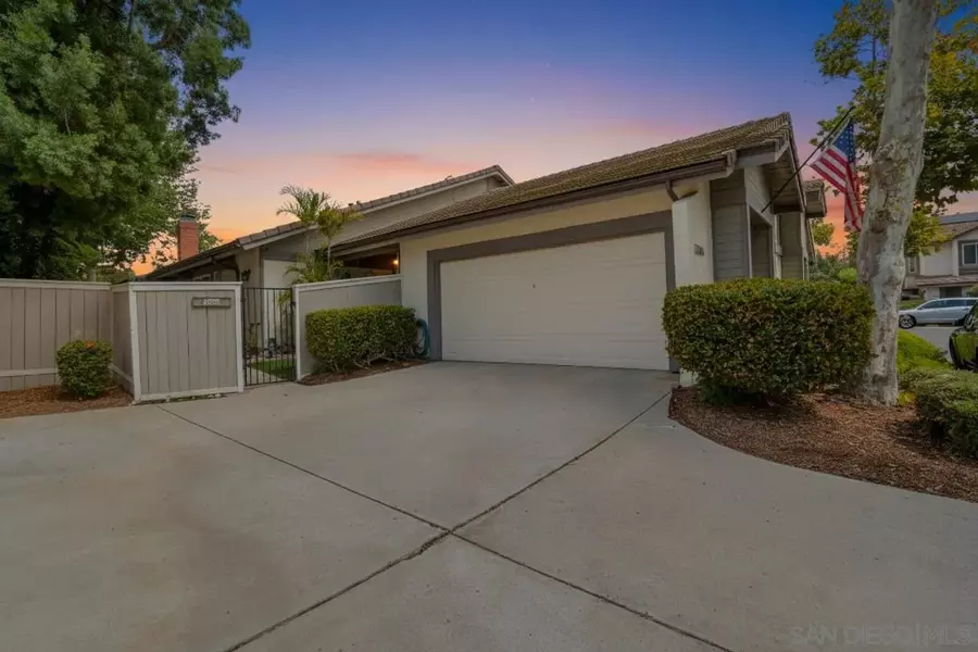 13286 Creek Park Ln, Poway, CA 92064