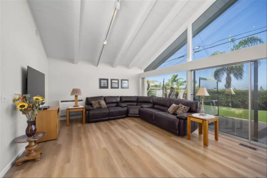 1151 Catalina Boulevard, San Diego, CA 92107