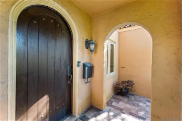 San Diego, CA 92116,4965 Marlborough Drive