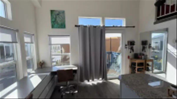 Encinitas, CA 92024,1549 N Vulcan #82