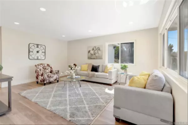 Spring Valley, CA 91977,9188 Valencia St