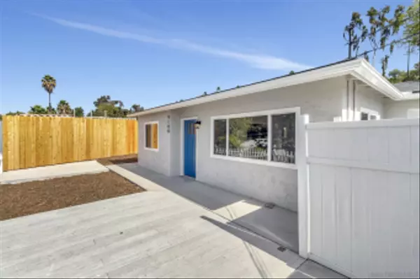 Spring Valley, CA 91977,9188 Valencia St