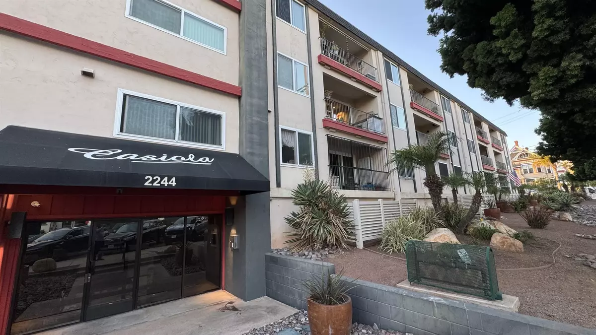 San Diego, CA 92101,2244 2nd Ave. #25