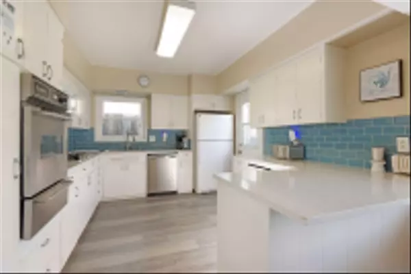 La Jolla, CA 92037,8493 La Jolla Shores Dr.