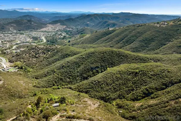 San Marcos, CA 92078,0 Coronado Hills Dr #37