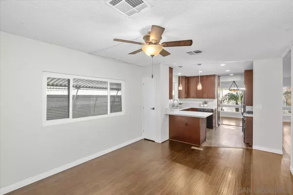 Carlsbad, CA 92011,7305 San Bartolo Street #374