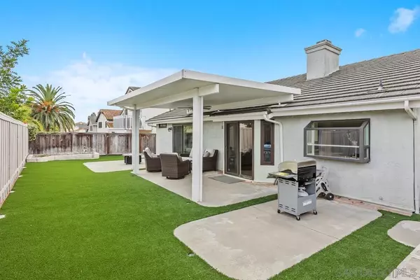 Vista, CA 92081,1127 La Tortuga