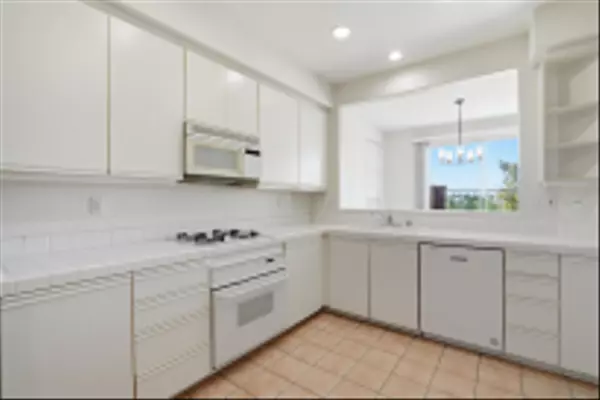 San Diego, CA 92126,9457 Questa Point