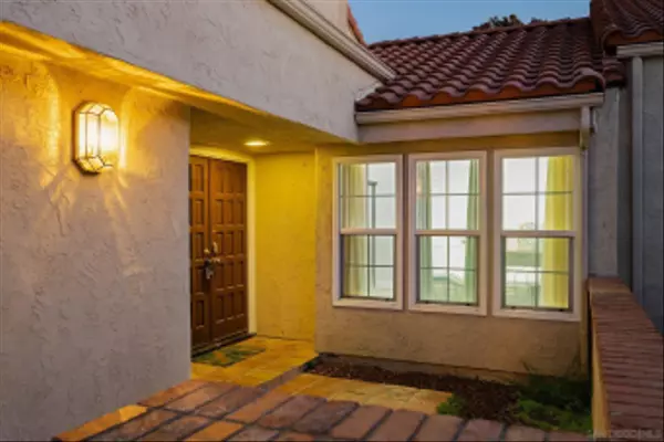 San Diego, CA 92128,15913 Avenida Villaha #42