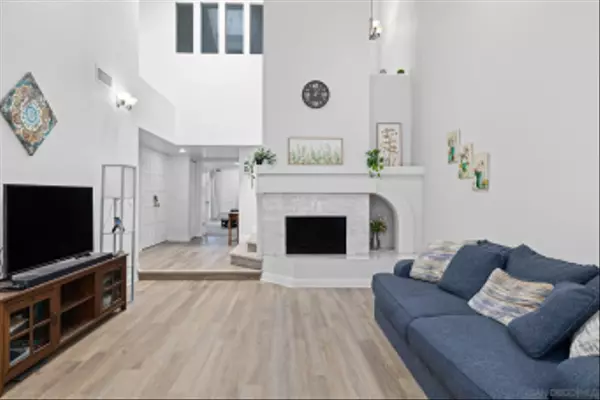 15913 Avenida Villaha #42, San Diego, CA 92128