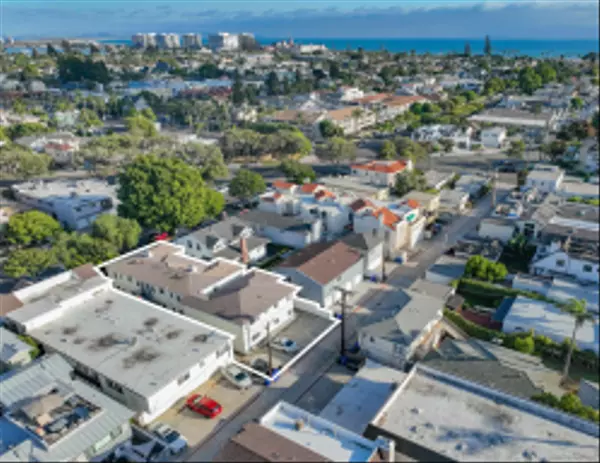 Coronado, CA 92118,736 E