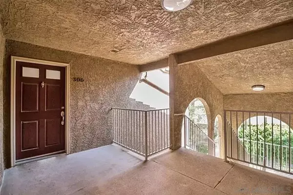 Corona, CA 92882,2275 Del Mar Way #306