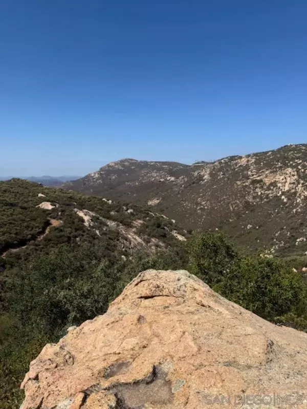 Alpine, CA 91901,6402 Japatul Highlands Rd