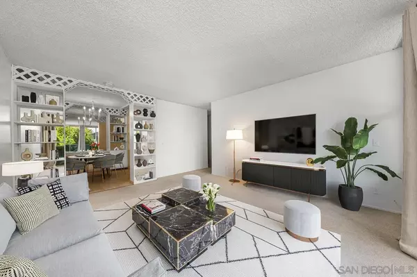 La Jolla, CA 92037,2510 Torrey Pines #212
