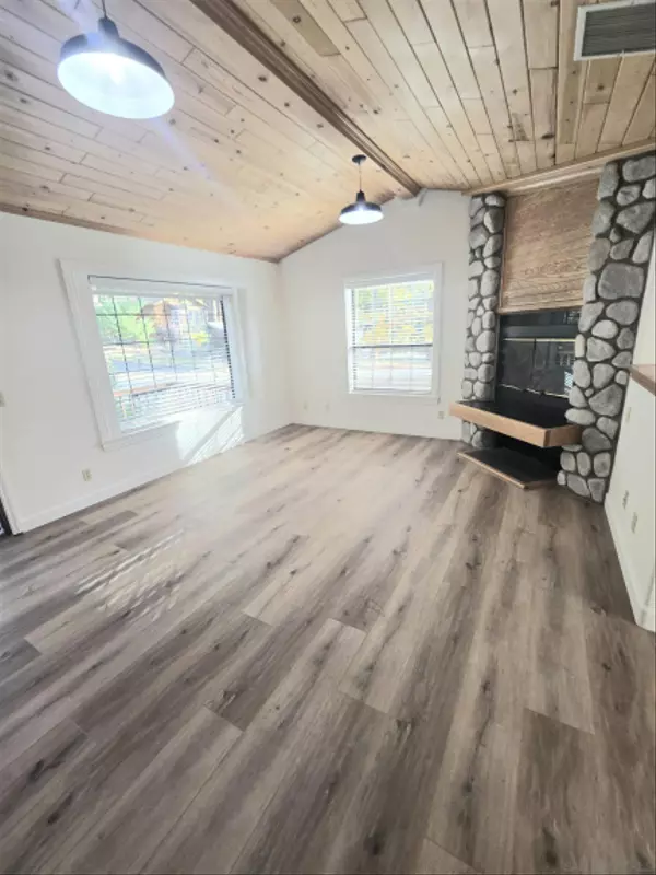 Idyllwild, CA 92549,25093 Rim Rock Rd