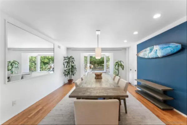 La Jolla, CA 92037,2315 Avenida De La Playa