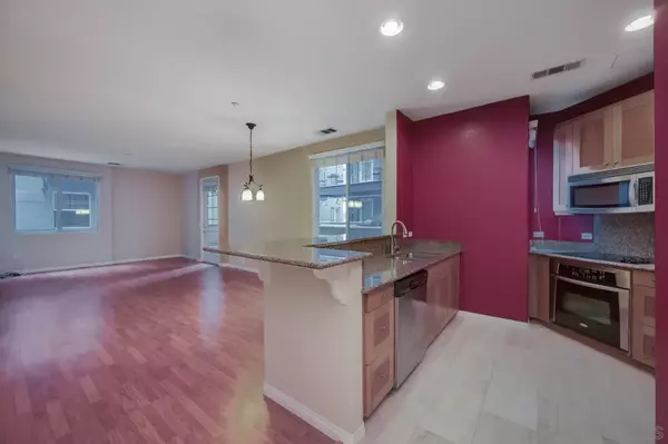 San Diego, CA 92104,3950 Ohio St #217