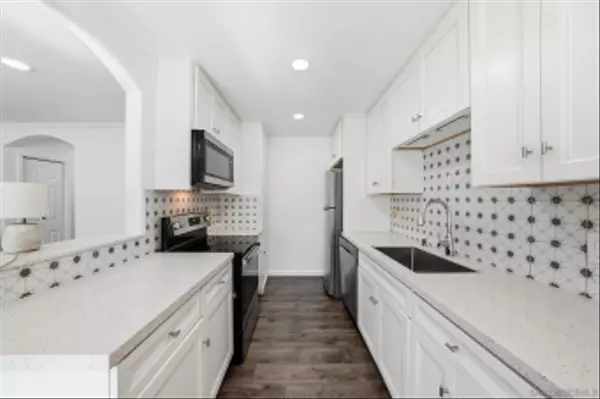 1687 Pentecost Way #4, San Diego, CA 92105