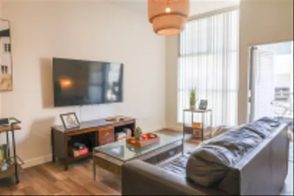 San Diego, CA 92101,120 Island Ave #332