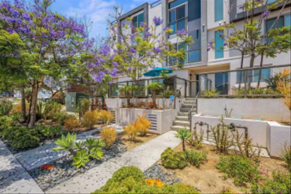 San Diego, CA 92106,3030 Jarvis St #2