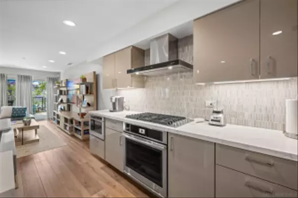 San Diego, CA 92106,3030 Jarvis St #2