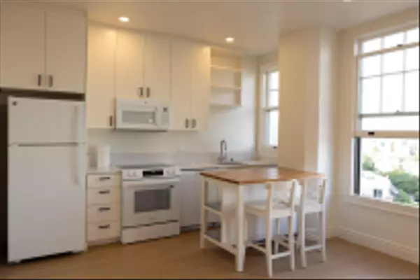 San Diego, CA 92101,702 Ash St #702