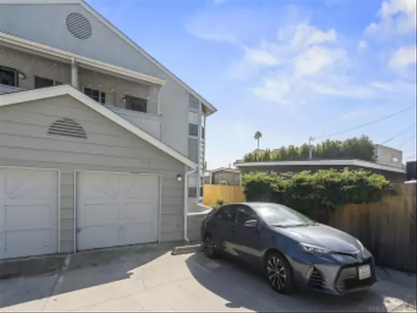 San Diego, CA 92109,974 Sapphire Street