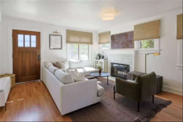 San Diego, CA 92104,3352 Redwood St.