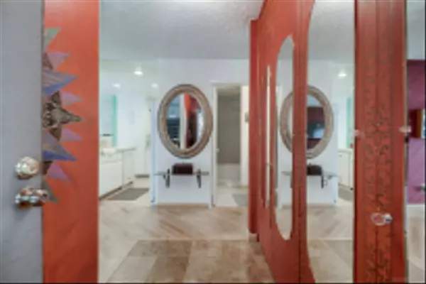 San Diego, CA 92109,2366 Grand Ave