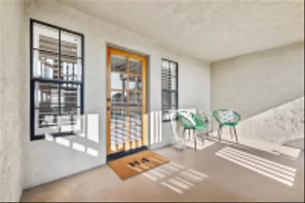 San Diego, CA 92110,3961 Hortensia St #H4