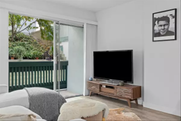 San Diego, CA 92117,4060 Huerfano Ave #143