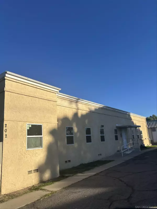 Ramona, CA 92065,202 6th Street