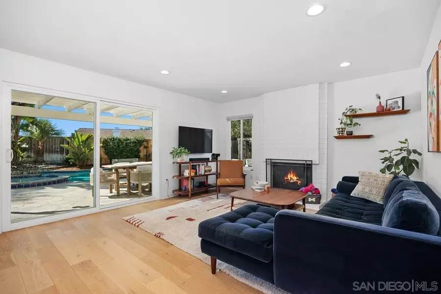 6429 La Vanco Ct, Carlsbad, CA 92009