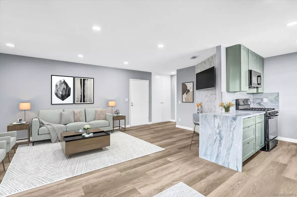 San Diego, CA 92110,3845 Groton St #4