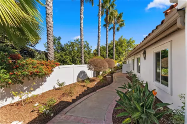 Oceanside, CA 92056,4946 Alicante Way