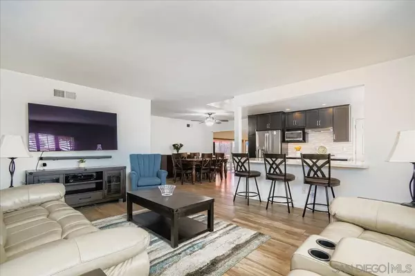 San Diego, CA 92117,4242 Appleton St